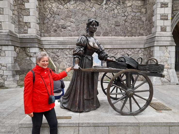 A Molly Malone szobor